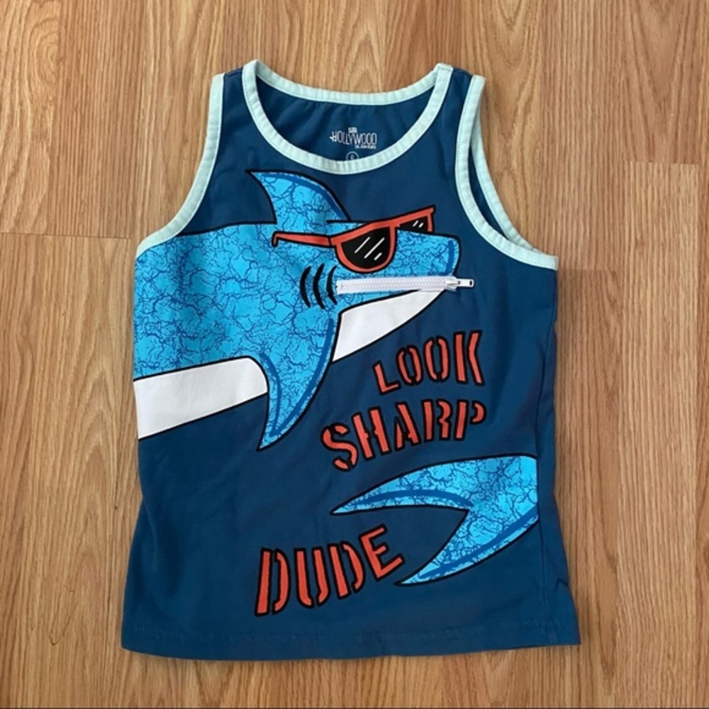 Shark tank top